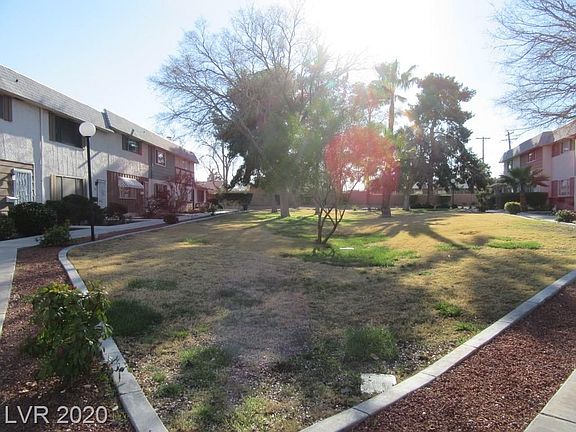 5th image of 667 Greenbriar Townhouse Way