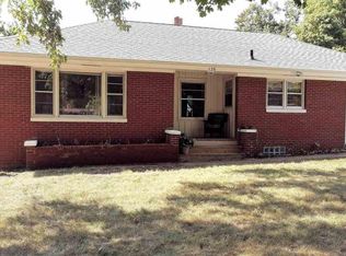 128 Faber Rd, Waterloo, IA 50701