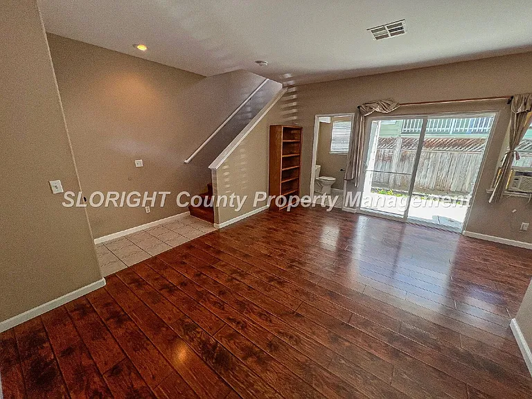 556 Adina Way — Photo 4