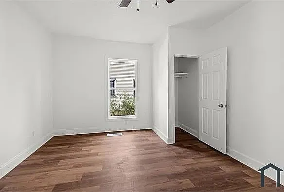 2619 Avenue F — Photo 14