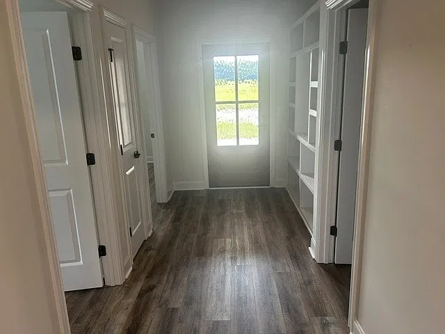 3 bed, 1667 sqft, $2,400 — Photo 2