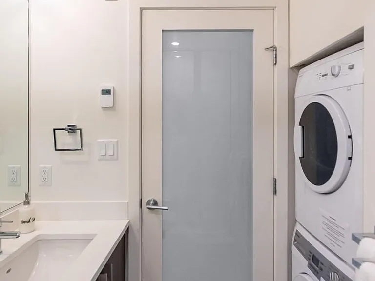 613 Herald St — Photo 16