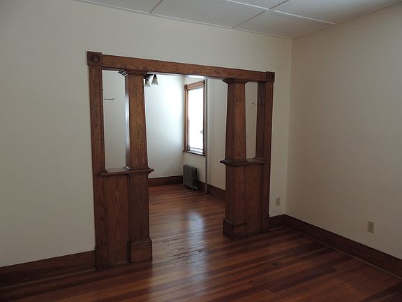 living room/dining room