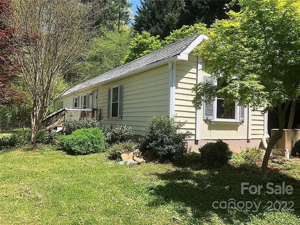 16 Sweet Birch Dr