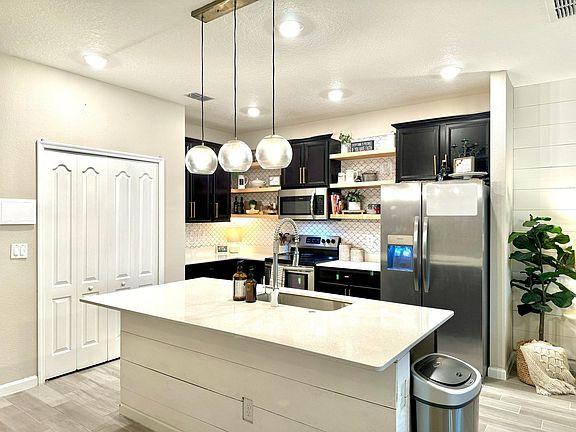 2nd image of 12665 Josslyn Ln
