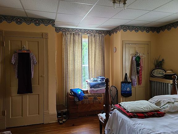 2nd level bedroom closets