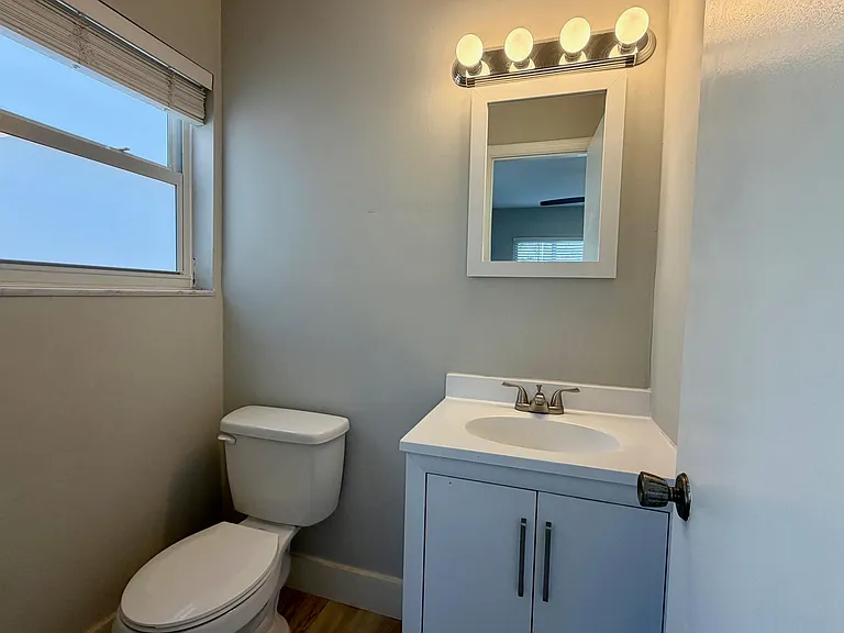 2230 NE 56th Pl #209 — Photo 9