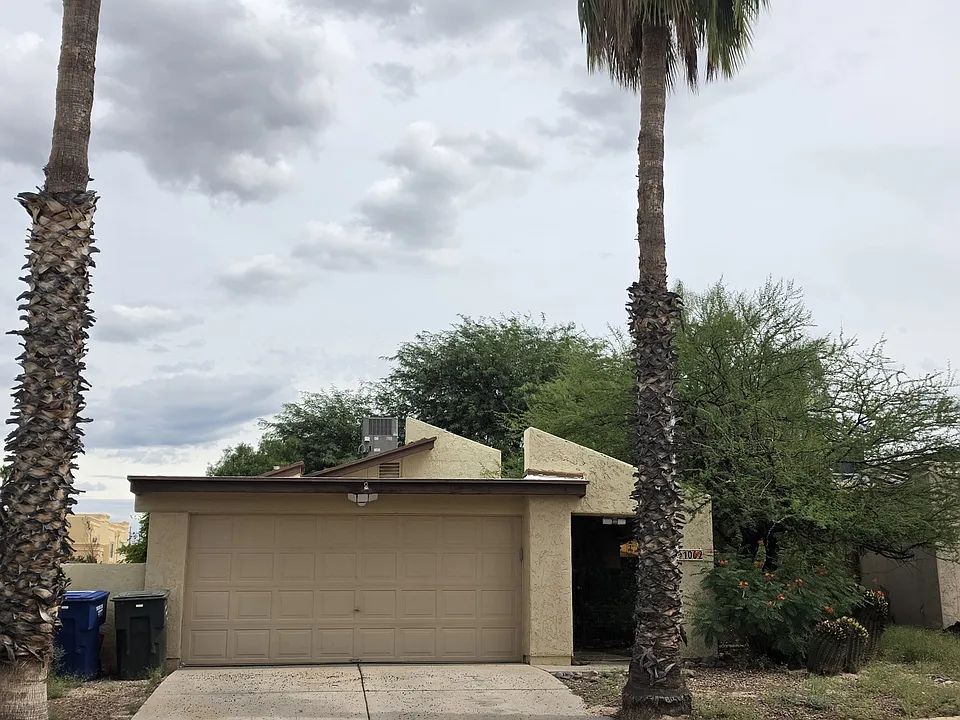 1062 N Constitution Dr