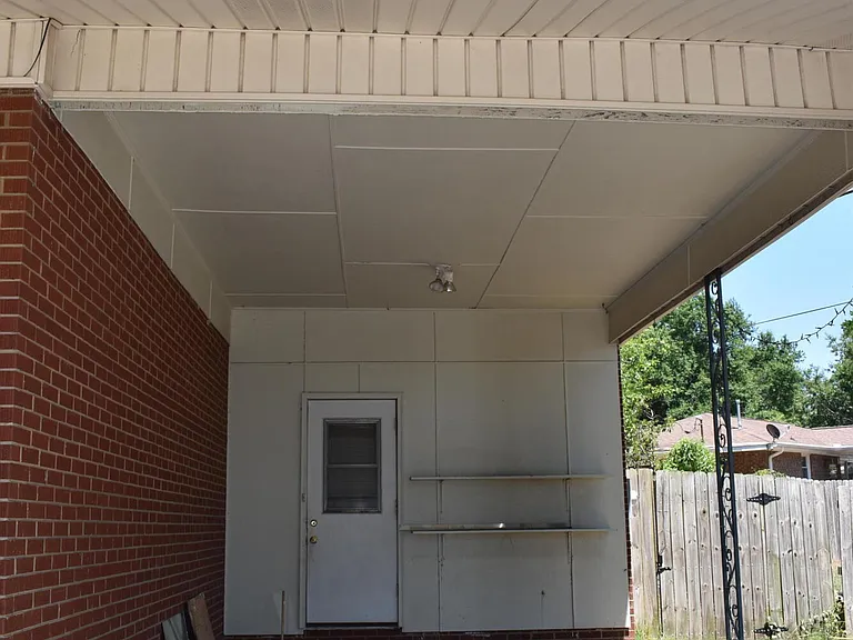 735 Old Edgefield Rd — Photo 19