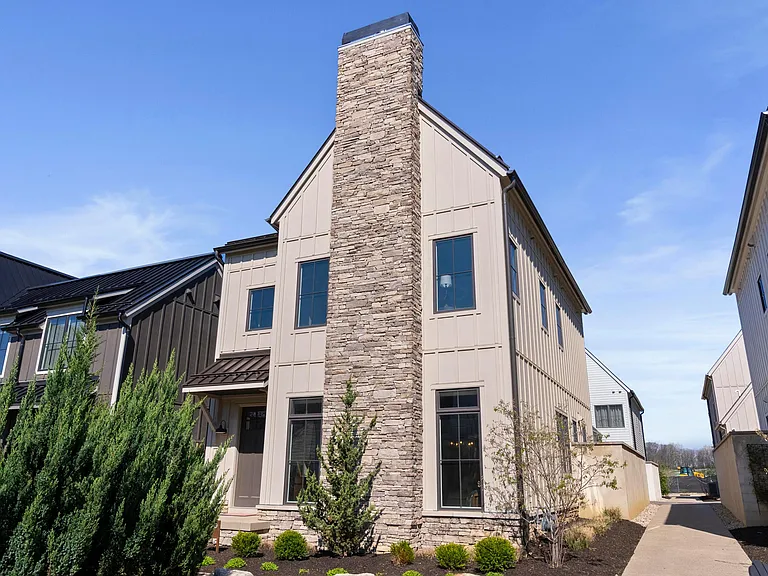 2899 Katmai Dr #A — Photo 2