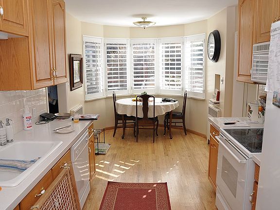 5th image of 2225 S Wilmington Cir