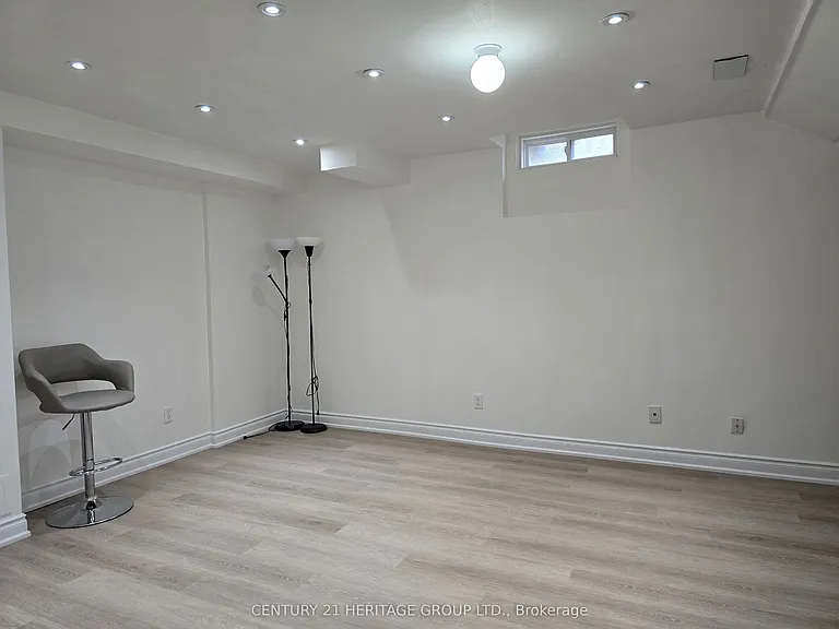 37 Luisa St — Photo 32