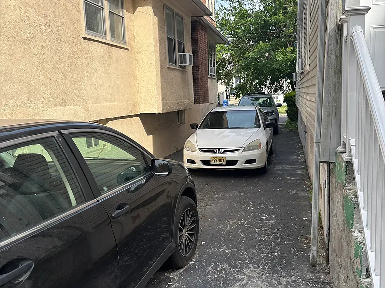 178 Humphrey St #1 — Photo 11