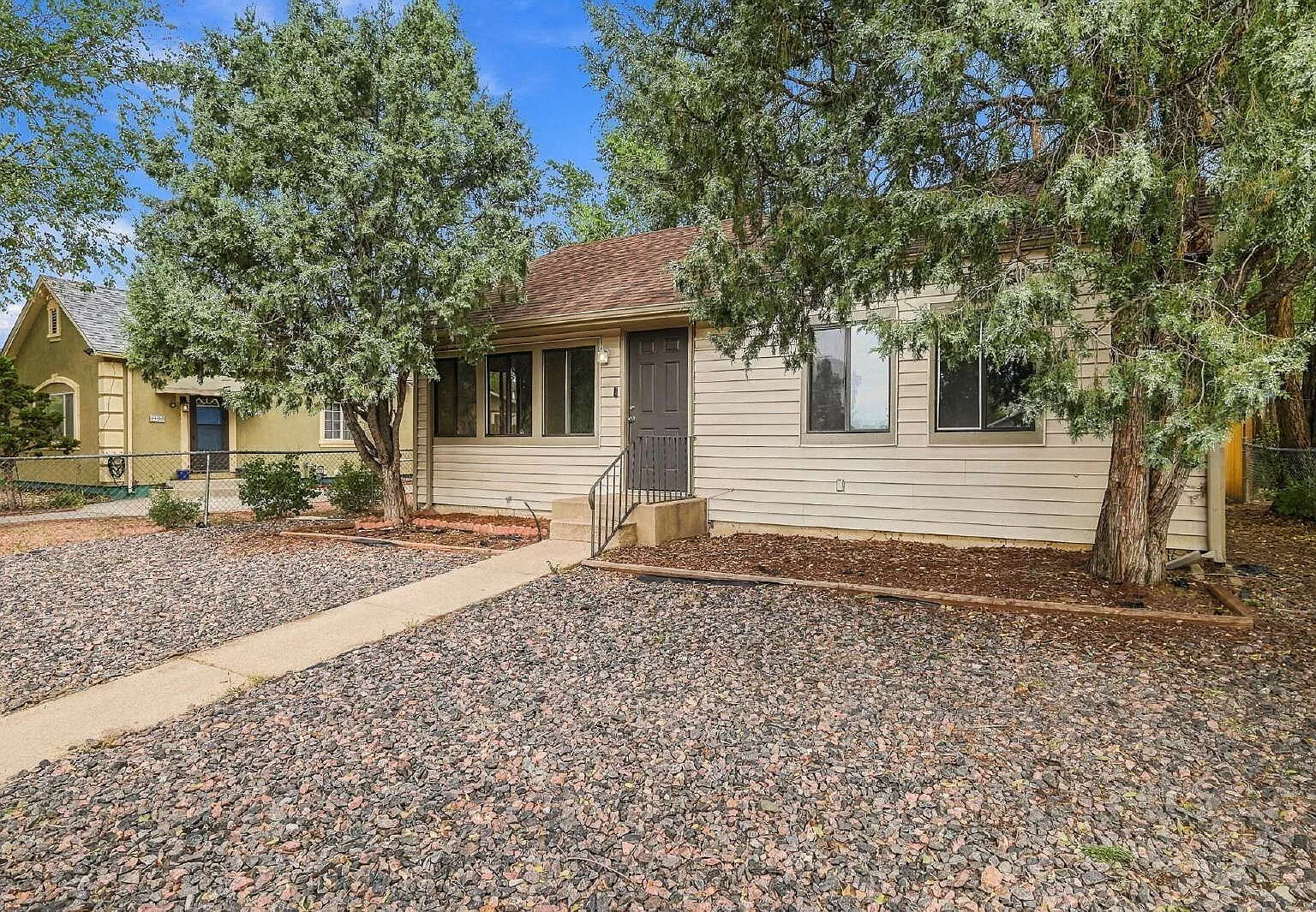 3 bed, 1.0 bath, 956 sqft, $1,855 — Photo 1