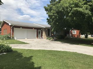 20032 Staunton Rd, Staunton, IL 62088