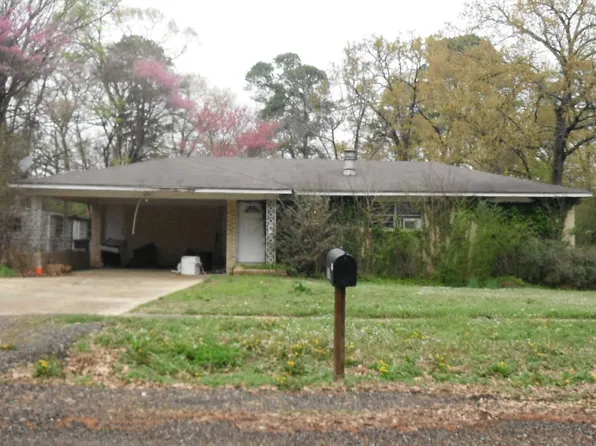 107 Redwood Dr, Texarkana, TX 75501