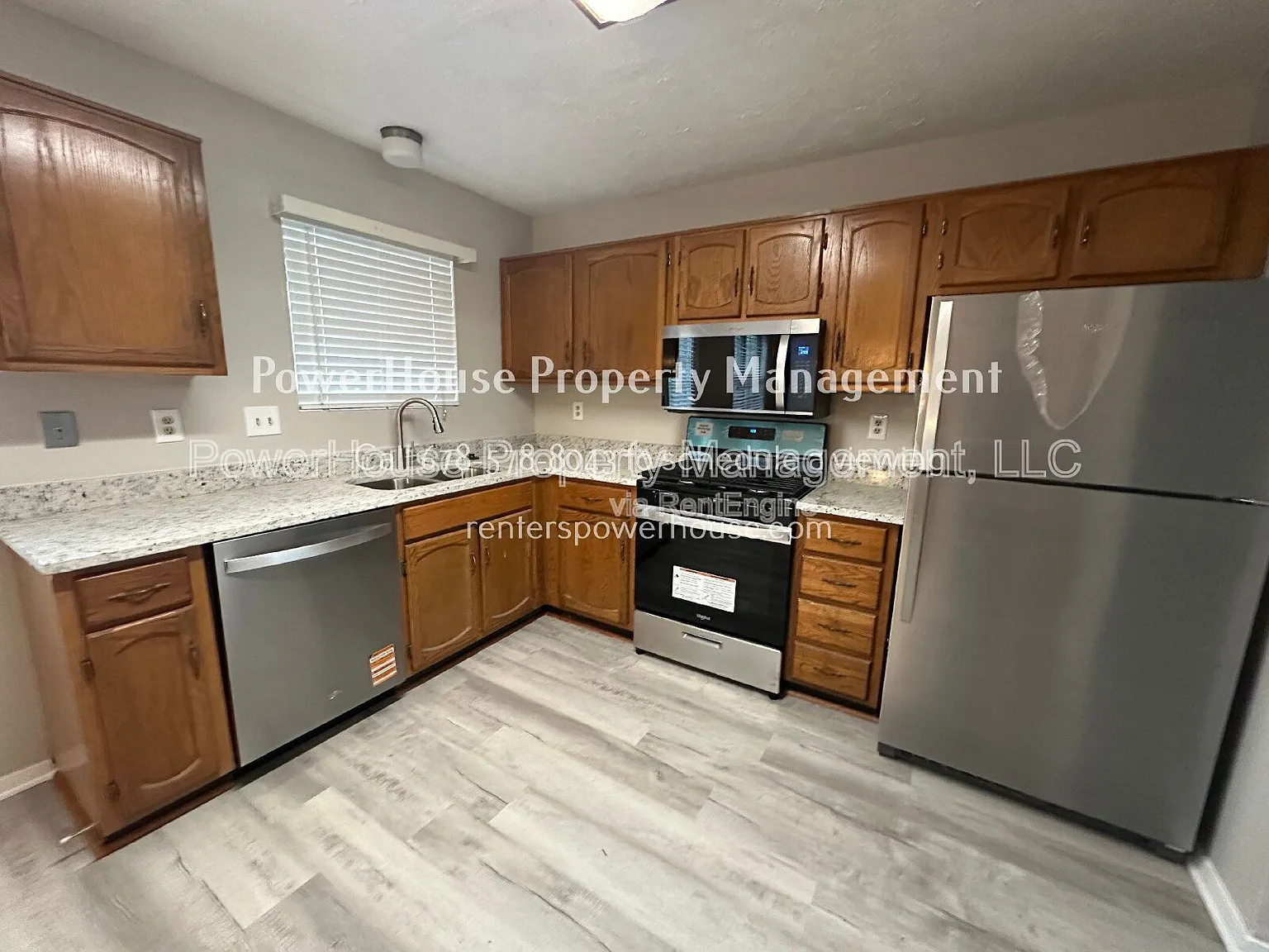 3 bed, 2.5 bath, 1575 sqft, $2,195 — Photo 2