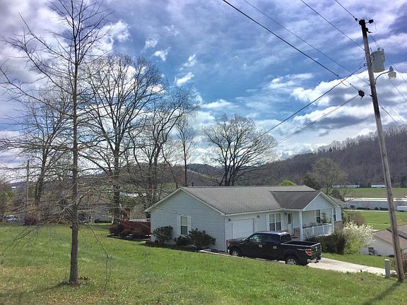 4th image of 273 Adair Dr