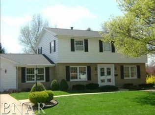 207 Imperial Dr, Bloomington, IL