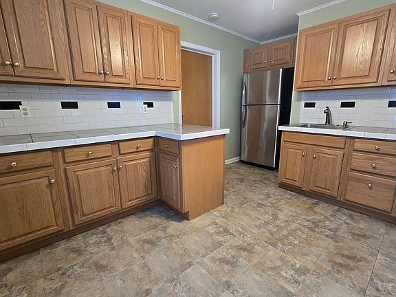 5th image of 132 Maitland Ave Floor 2