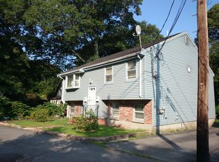 10 Grove Ter, West Roxbury, MA 02132