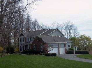 6017 Tomlinson Dr, McHenry, IL 60050