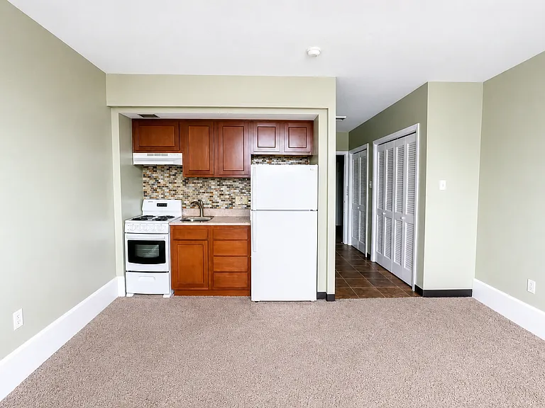 300 Melwood Ave — Photo 6