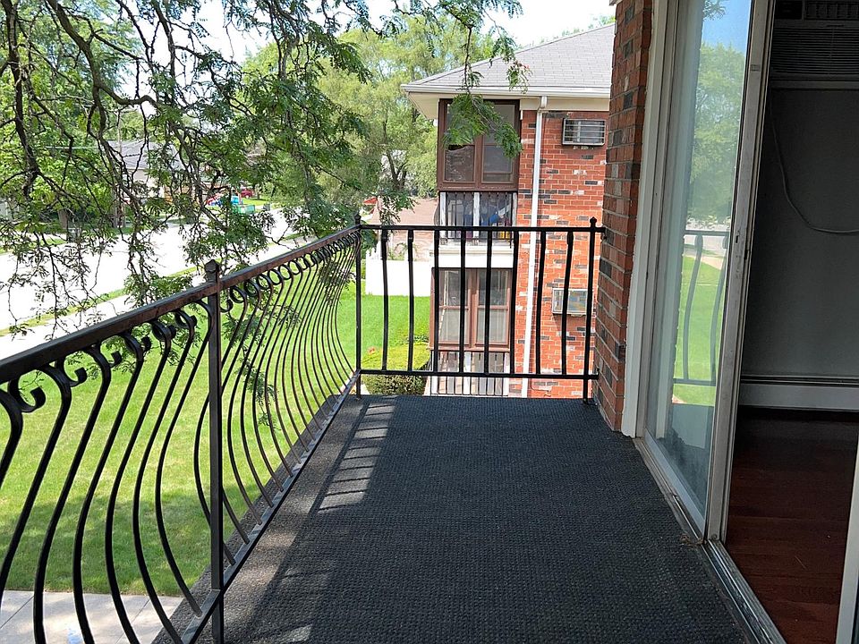 1st image of 1-14423 Lincoln Ave #1