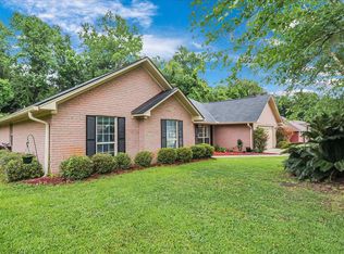 1126 Montclair Dr, Hinesville, GA 31313
