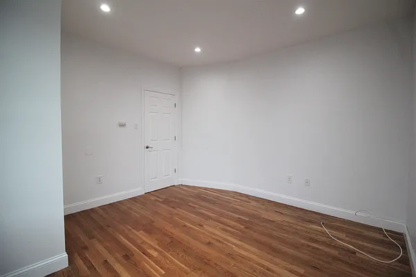 Rented by Hagstrom Management Inc | media 7
