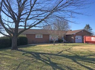 4309 Tower Rd, Clay City, IL 62824