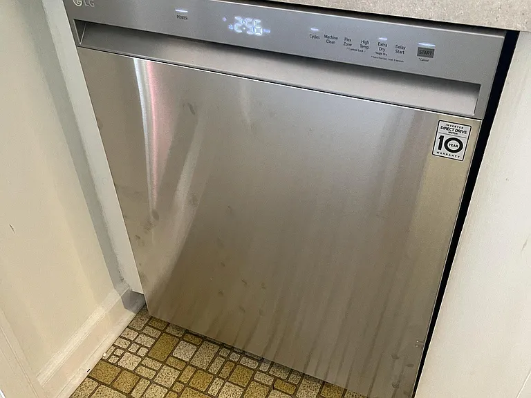 New dishwasher installed in 2021