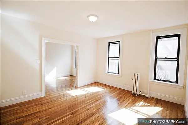 Rented by Siderow Residential Group | media 15