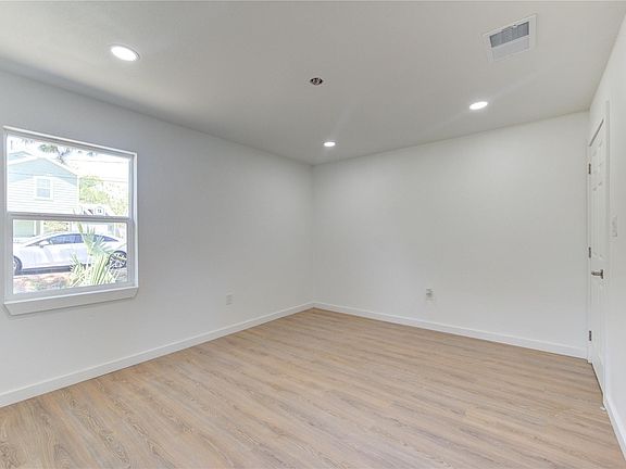 4th image of 6725 Madrid St