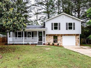 3869 Misty Bleau Dr, Powder Springs, GA 30127