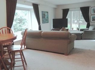 2 Duck Pond Rd APT 102, Beverly, MA 01915