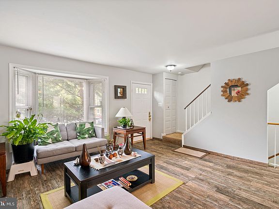 4th image of 5654 Chapel Run Ct