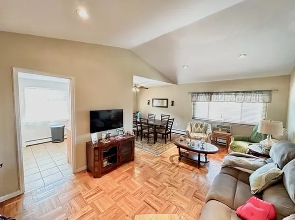 838 Pelhamdale Avenue #3T, New Rochelle, NY 10801