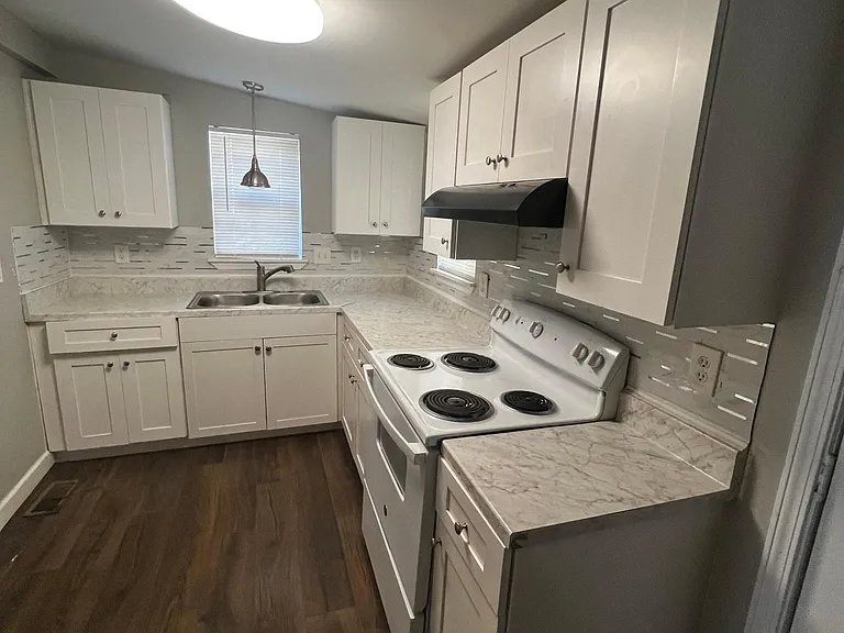 2510 Huntsville St NW #B — Photo 8