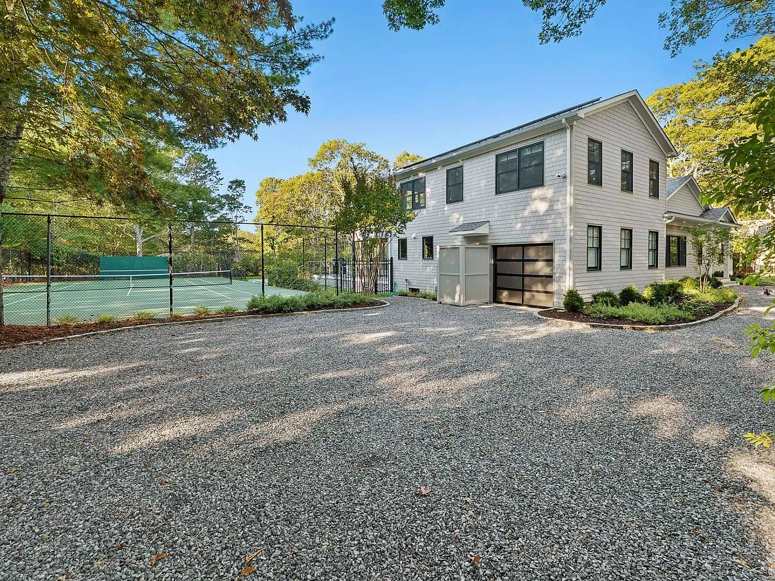 Newly Renovated Quogue Village with Pool and Tennis — Photo 3