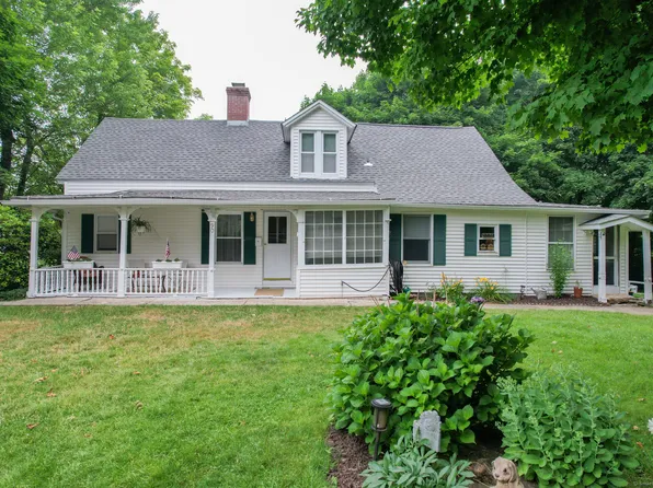 90 Cutler Street, Watertown, CT 06795