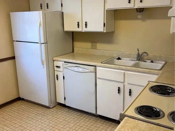 612 Filmore St APT A, Mount Vernon, MO 65712