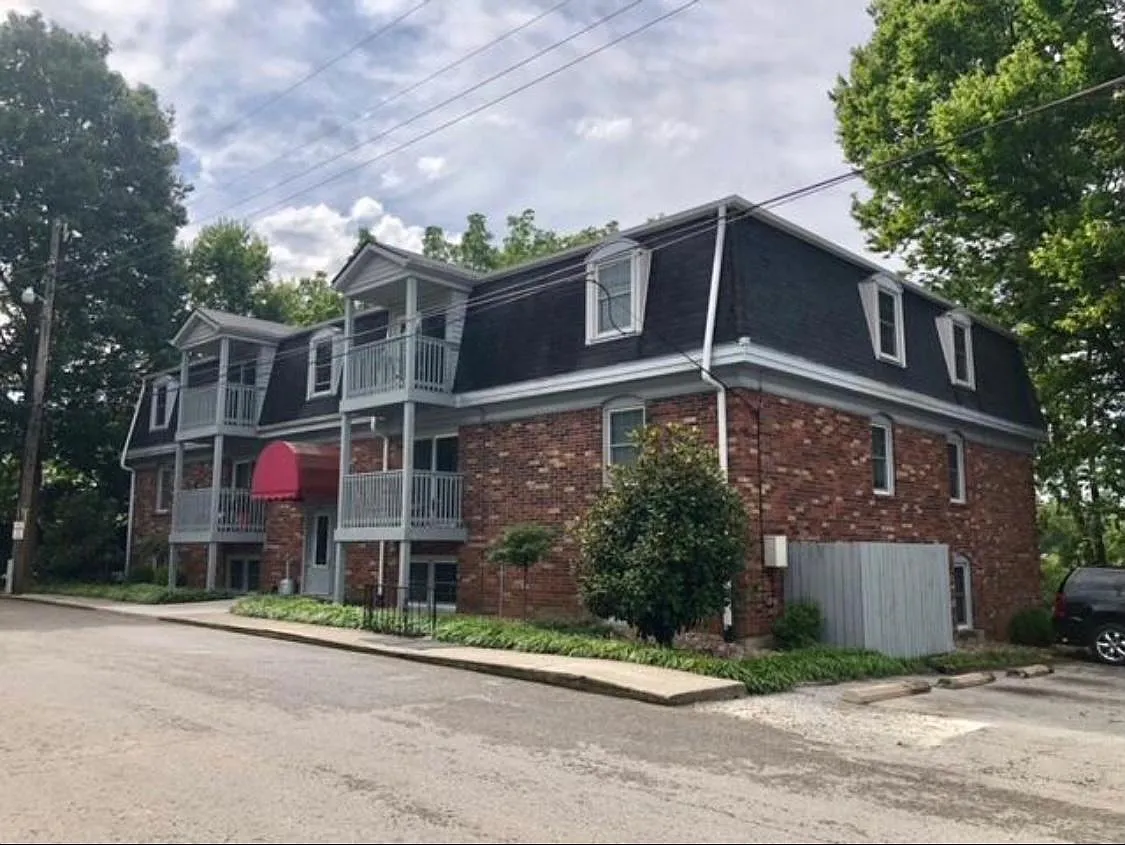2 bed, 850 sqft, $845 — Photo 2