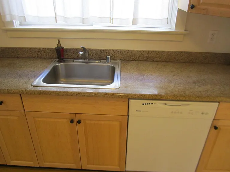 325 N Milpas St #2 — Photo 7