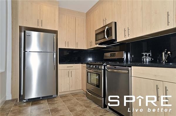 1st image of 230 W 97th St Ph 3