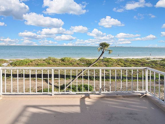 2nd image of 200 Periwinkle Way Unit 225