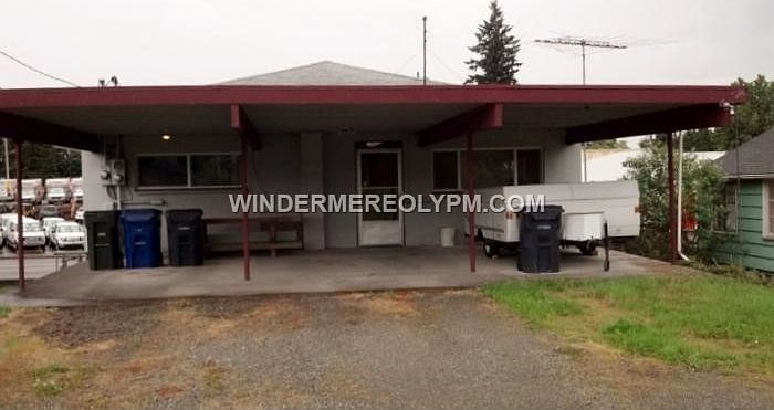 1st image of 2515 4th Ave E