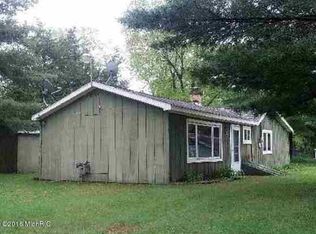 402 Maple St, Lake, MI 48632