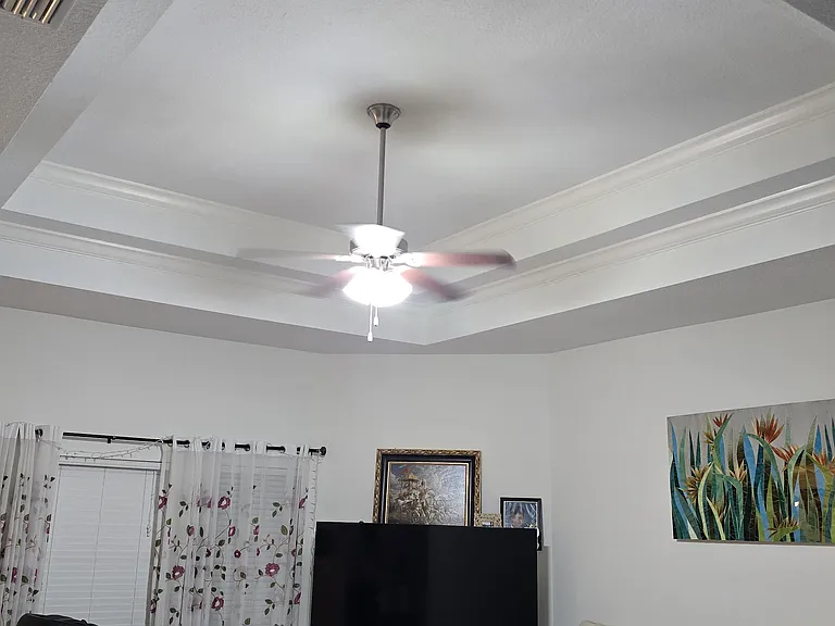 7861 Heritage Ln — Photo 4
