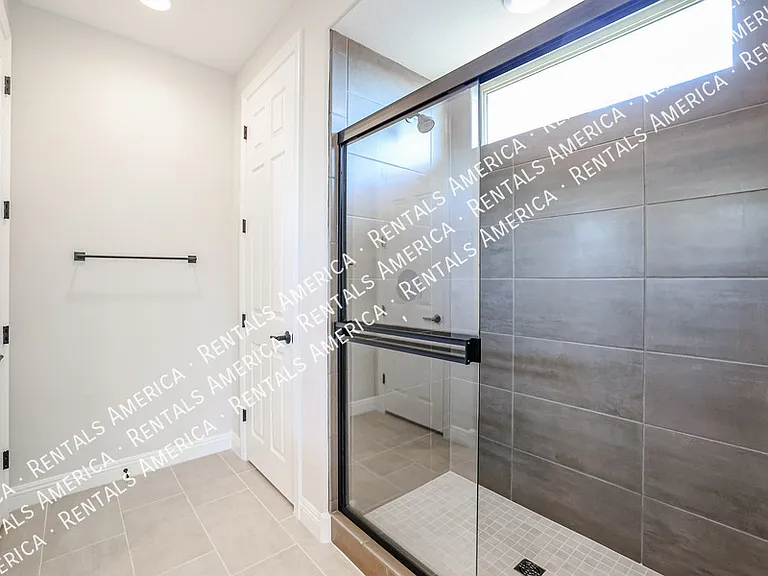 8817 W Luke Ave — Photo 39